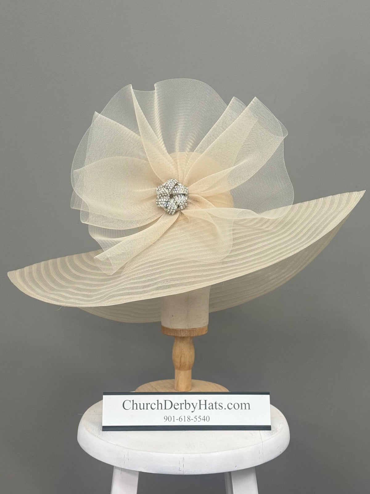 Blanche Ivory Horsehair - Kentucky Derby Hat - Church Hat