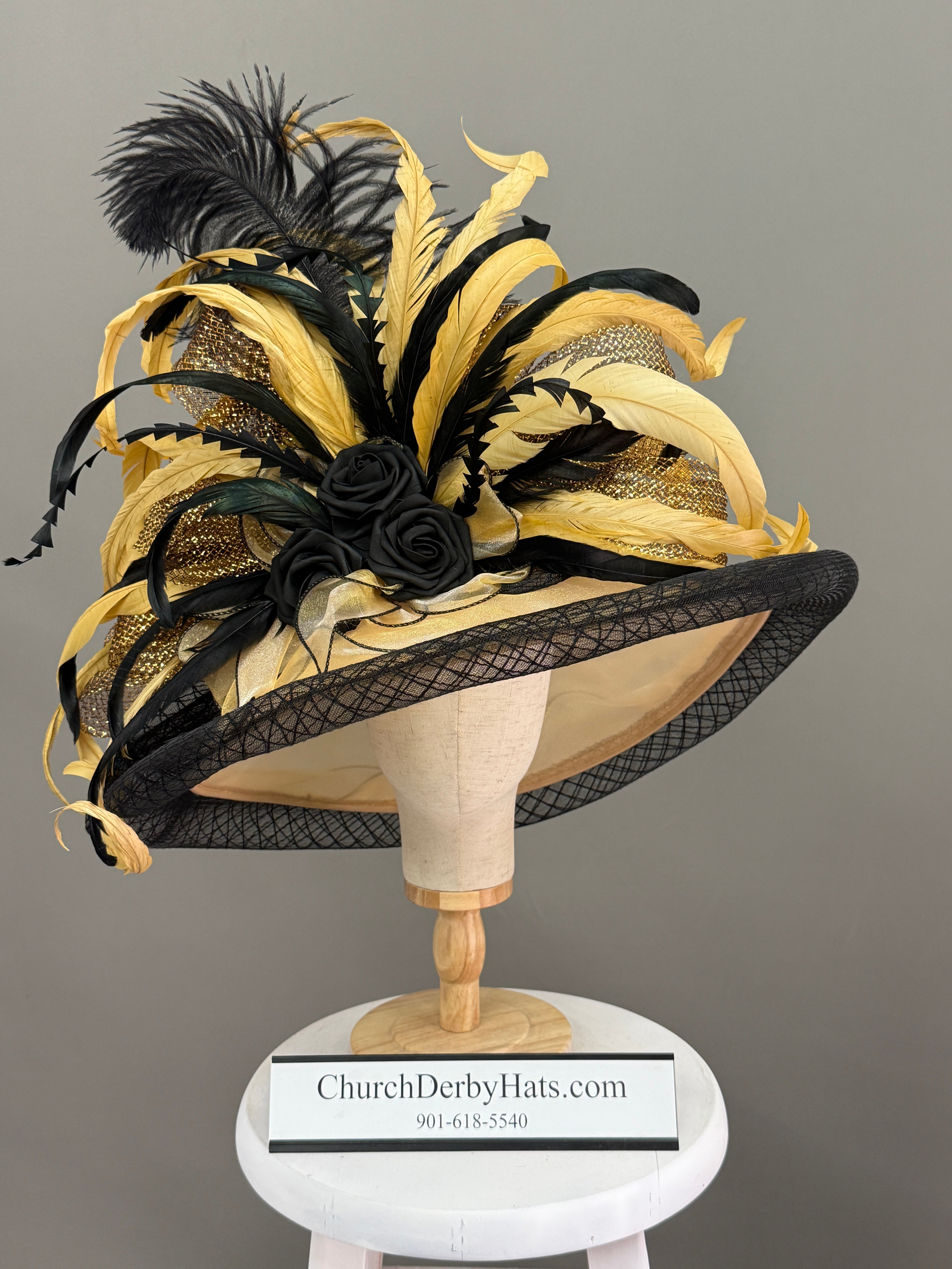 Golden Globe - Kentucky Derby Hat in gold