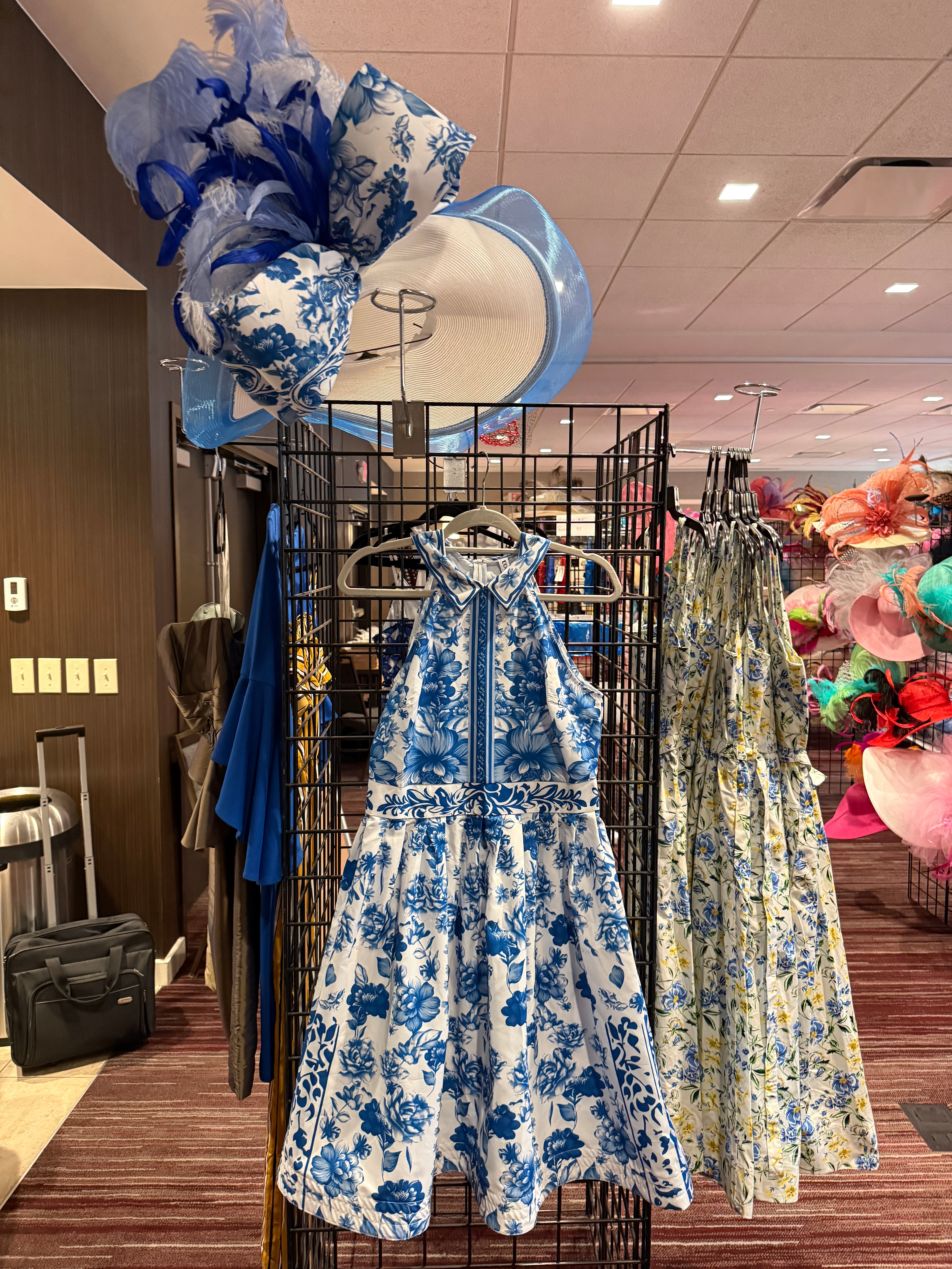 Jena’s blue hat and dress.