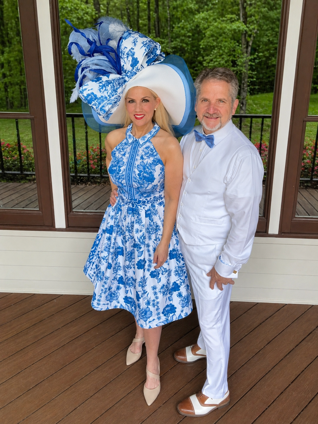Jena’s blue hat and dress.