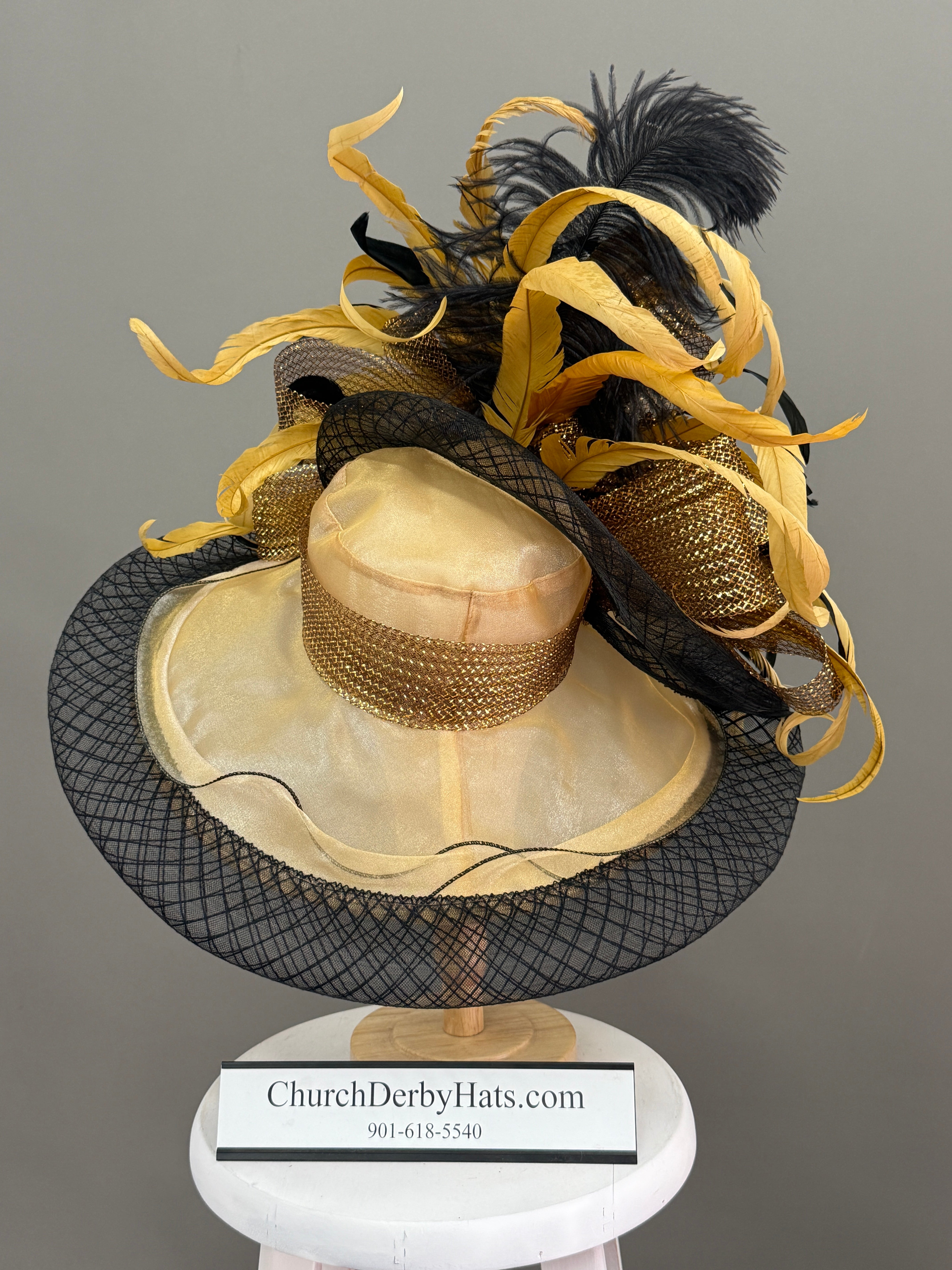 Golden Globe - Kentucky Derby Hat in gold